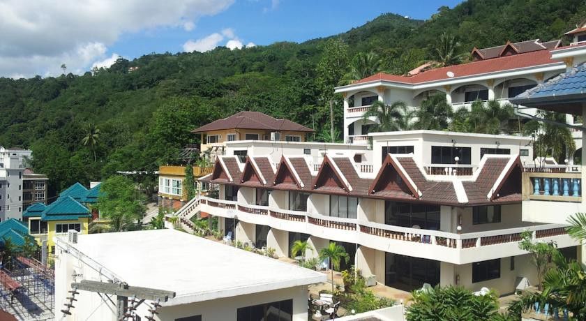 Готель Blue Sky Patong Екстер'єр фото