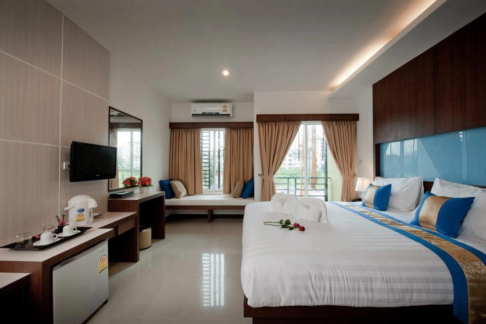 Готель Blue Sky Patong Екстер'єр фото