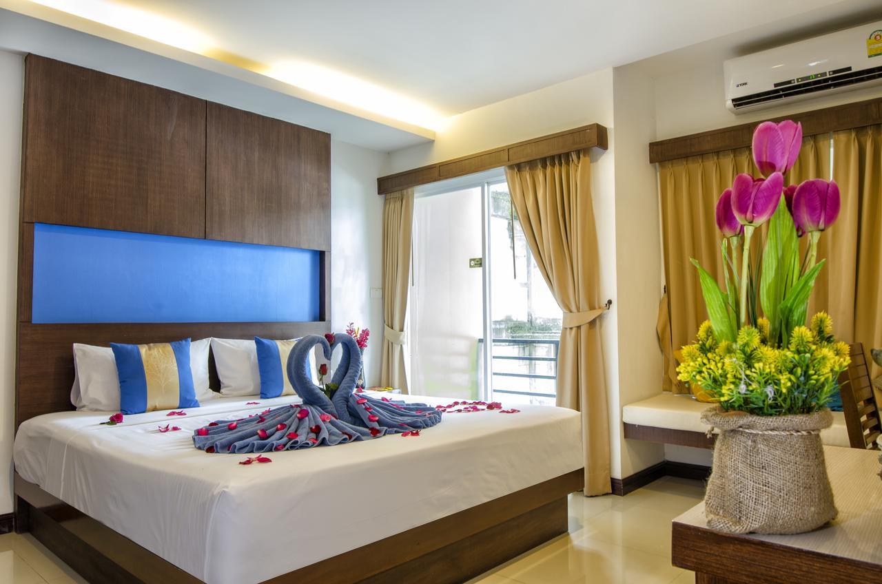 Готель Blue Sky Patong Екстер'єр фото