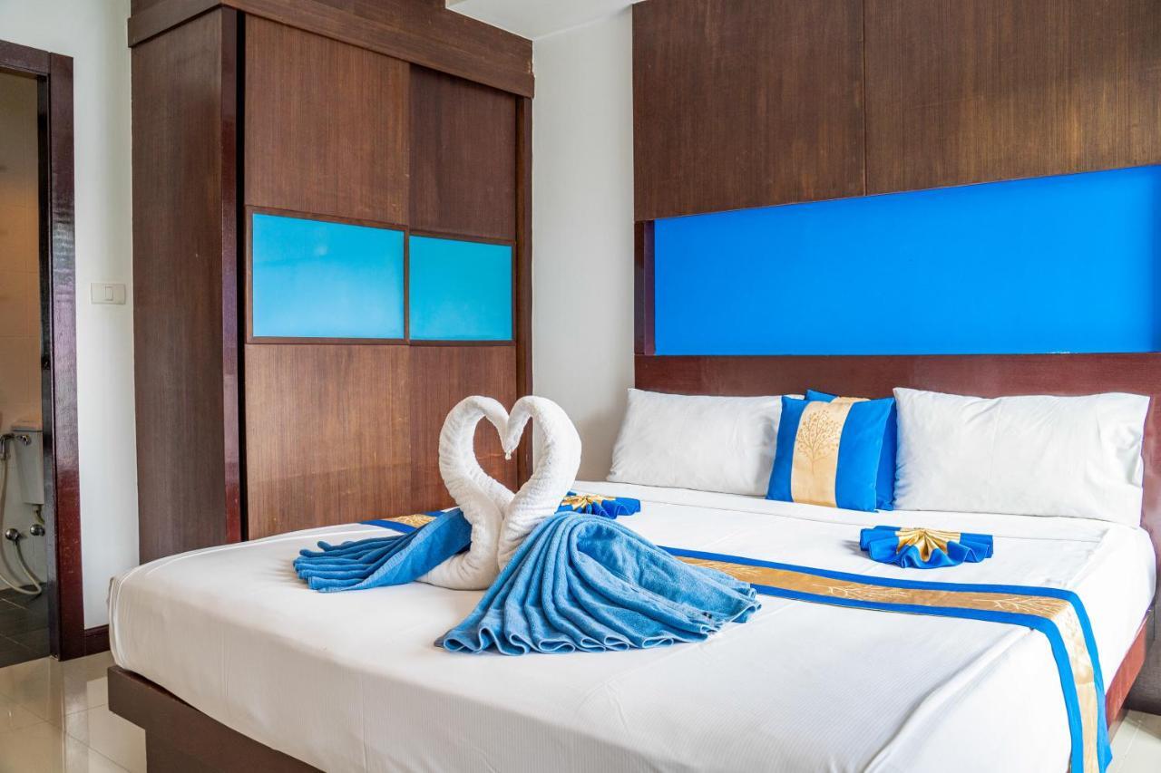 Готель Blue Sky Patong Екстер'єр фото